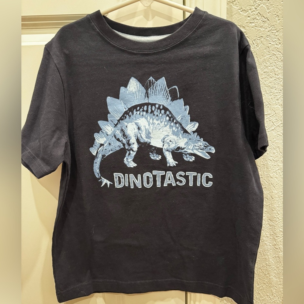 Gymboree navy T-shirt never worn with a cute Dino print on front Size 7
